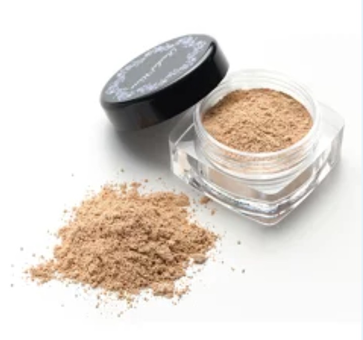 大人肌にも合うレイチェルワインミネラルファンデーションと専用ブラシのセット